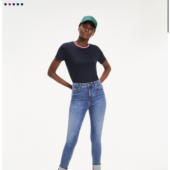 Tommy Hilfiger Signature Collar T-shirt  with Logo - Picture 2 of 6